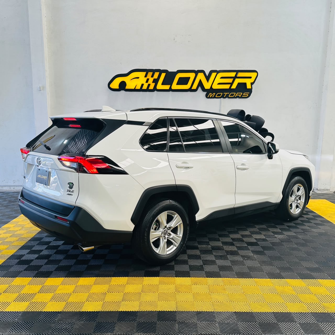 TOYOTA RAV4 XLE AWD 2019 - Imagen 4