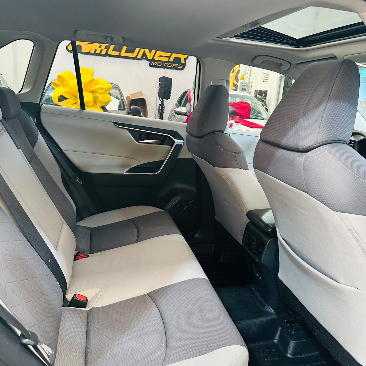 TOYOTA RAV4 XLE AWD 2019 - Imagen 9